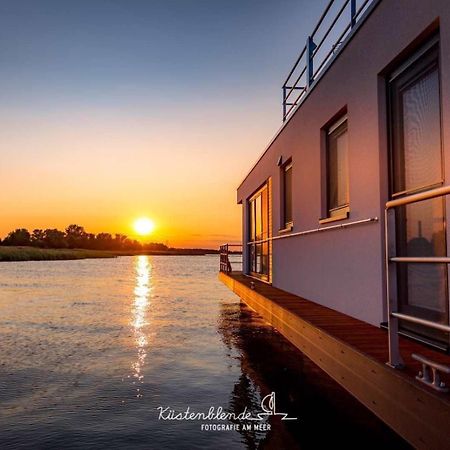 ホテル Hausboot Kranichnest リーブニッツ・ダムガルテン エクステリア 写真