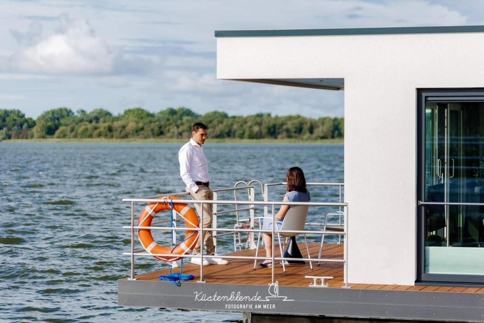ホテル Hausboot Kranichnest リーブニッツ・ダムガルテン エクステリア 写真